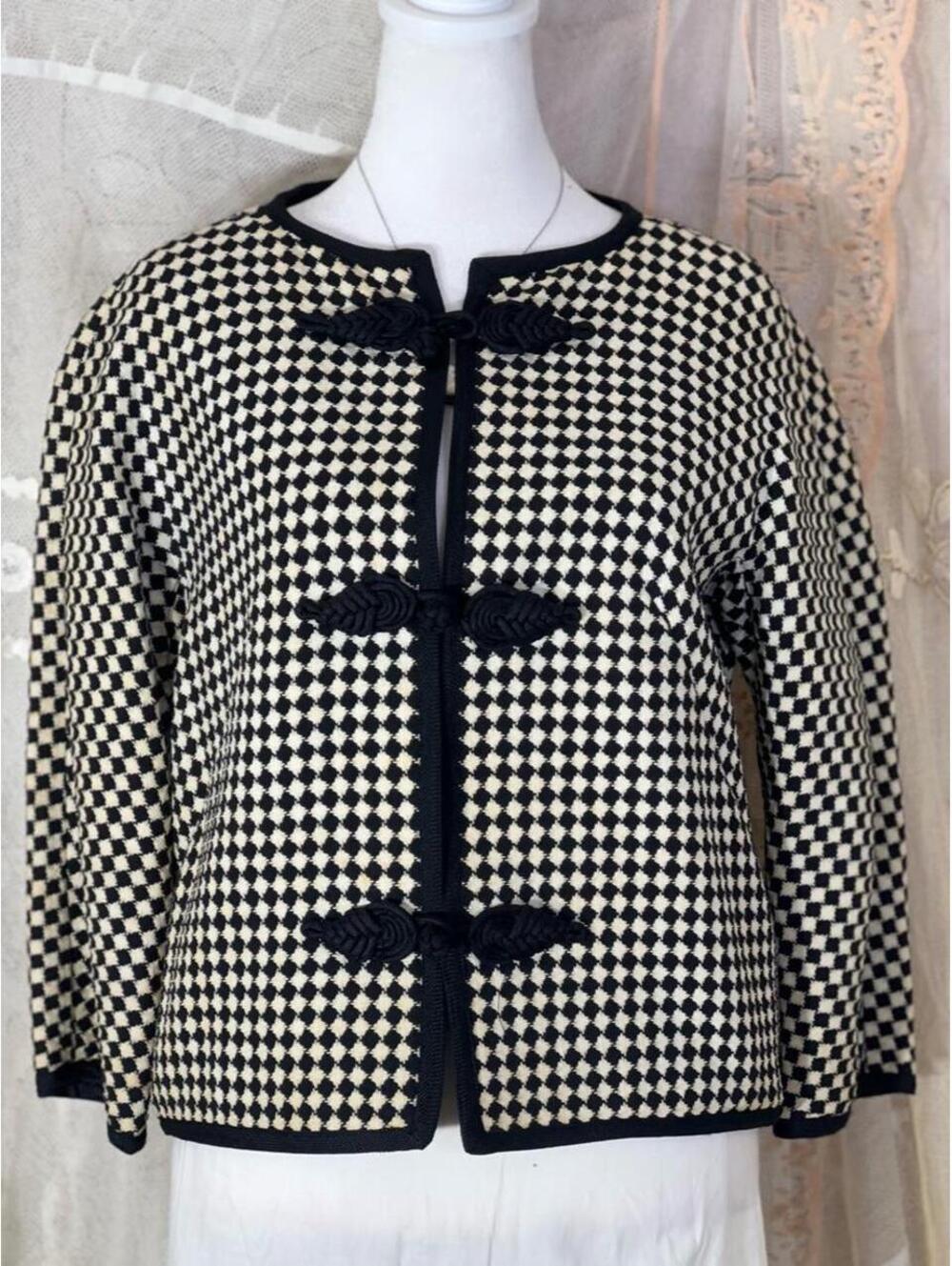 Vintage 1960s/1970s Tabak of California cardigan jacket w/frog buttons